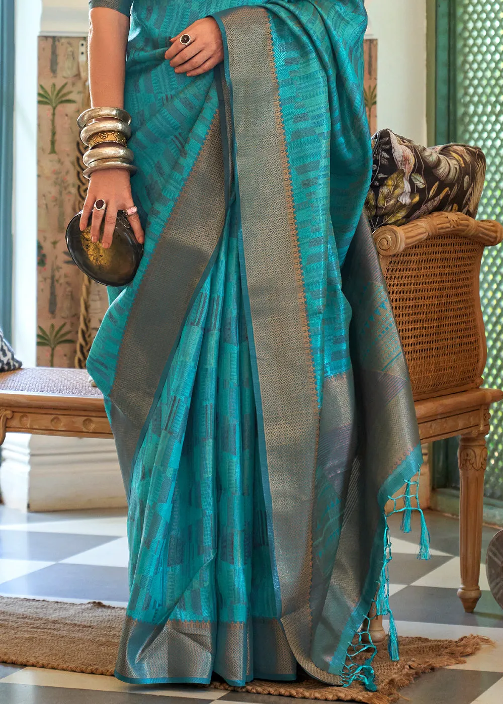 Cerulean Blue Two Tone Handloom Weaving Organza Silk Saree : Top Pick